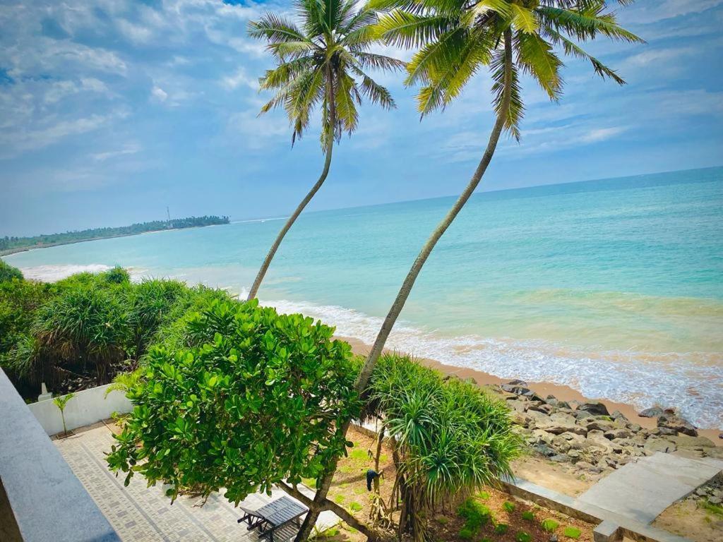 Sevenra Grand Beach Hotel أمبالانغودا المظهر الخارجي الصورة