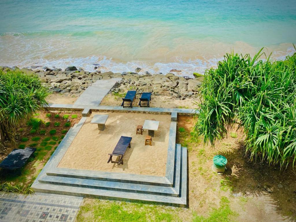 Sevenra Grand Beach Hotel أمبالانغودا المظهر الخارجي الصورة