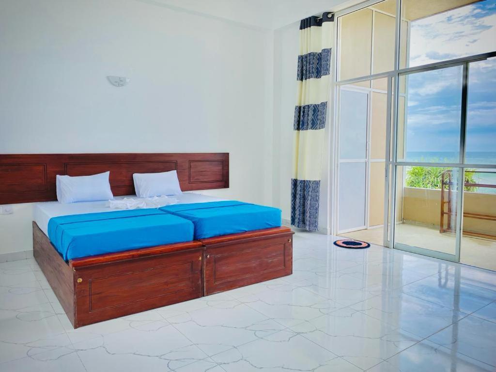 Sevenra Grand Beach Hotel أمبالانغودا المظهر الخارجي الصورة