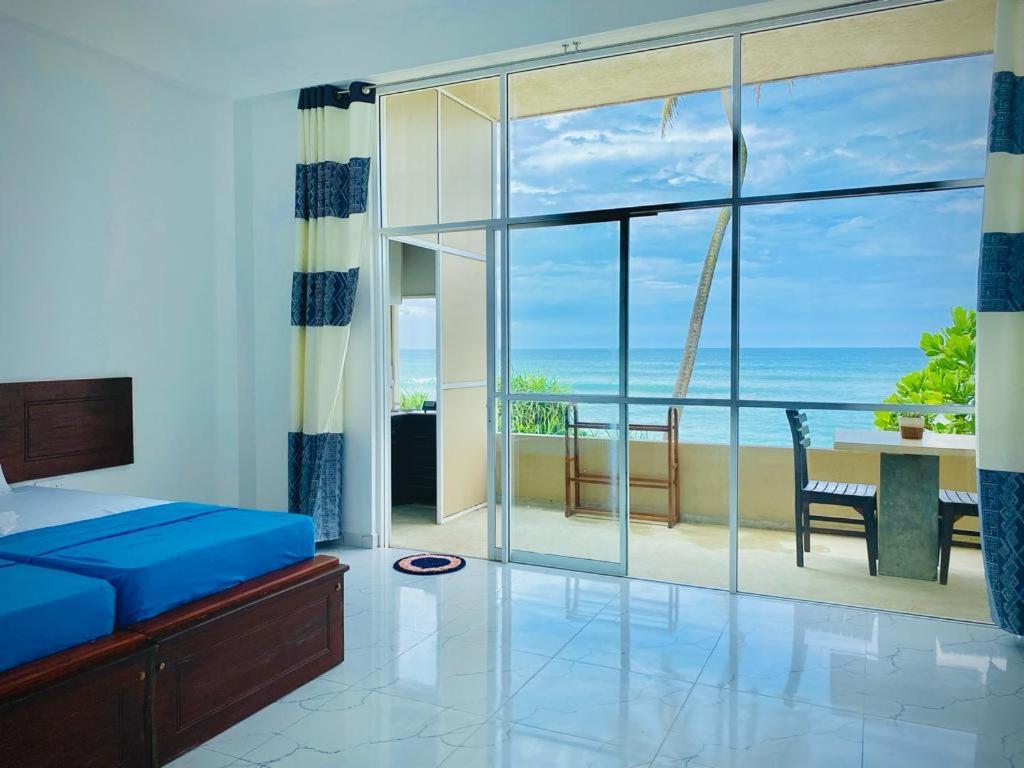 Sevenra Grand Beach Hotel أمبالانغودا المظهر الخارجي الصورة