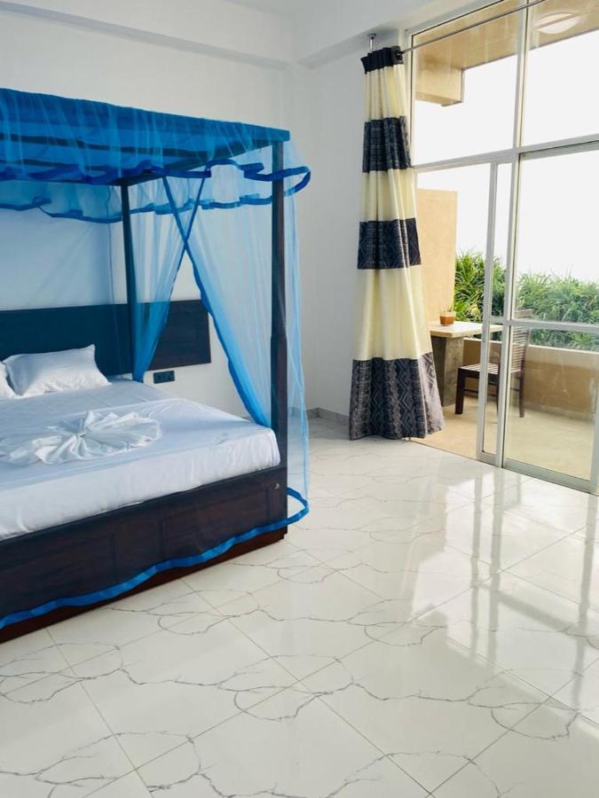 Sevenra Grand Beach Hotel أمبالانغودا المظهر الخارجي الصورة