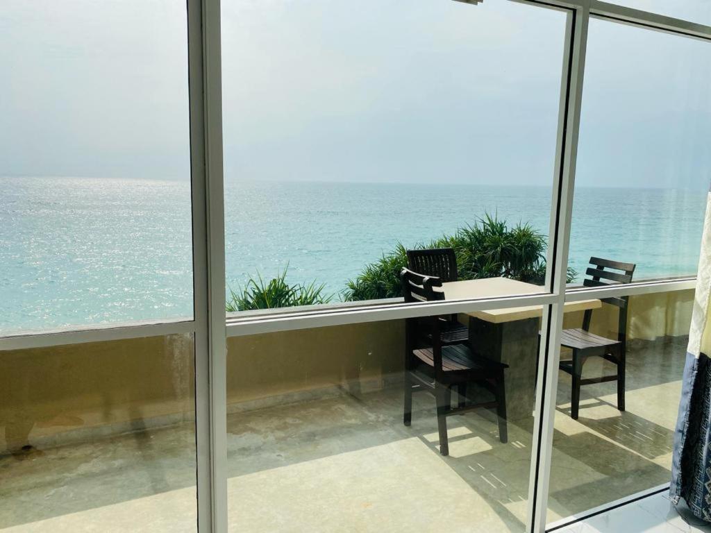Sevenra Grand Beach Hotel أمبالانغودا المظهر الخارجي الصورة