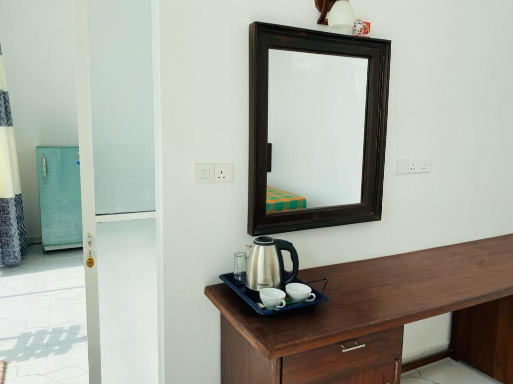 Sevenra Grand Beach Hotel أمبالانغودا المظهر الخارجي الصورة