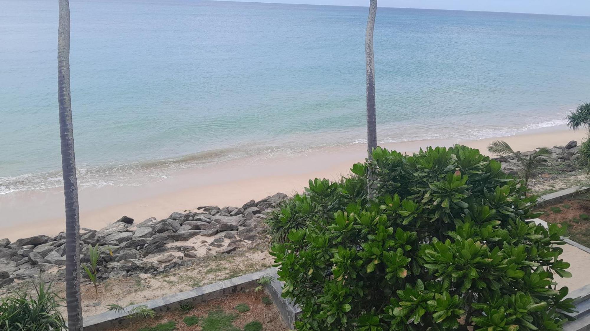 Sevenra Grand Beach Hotel أمبالانغودا المظهر الخارجي الصورة