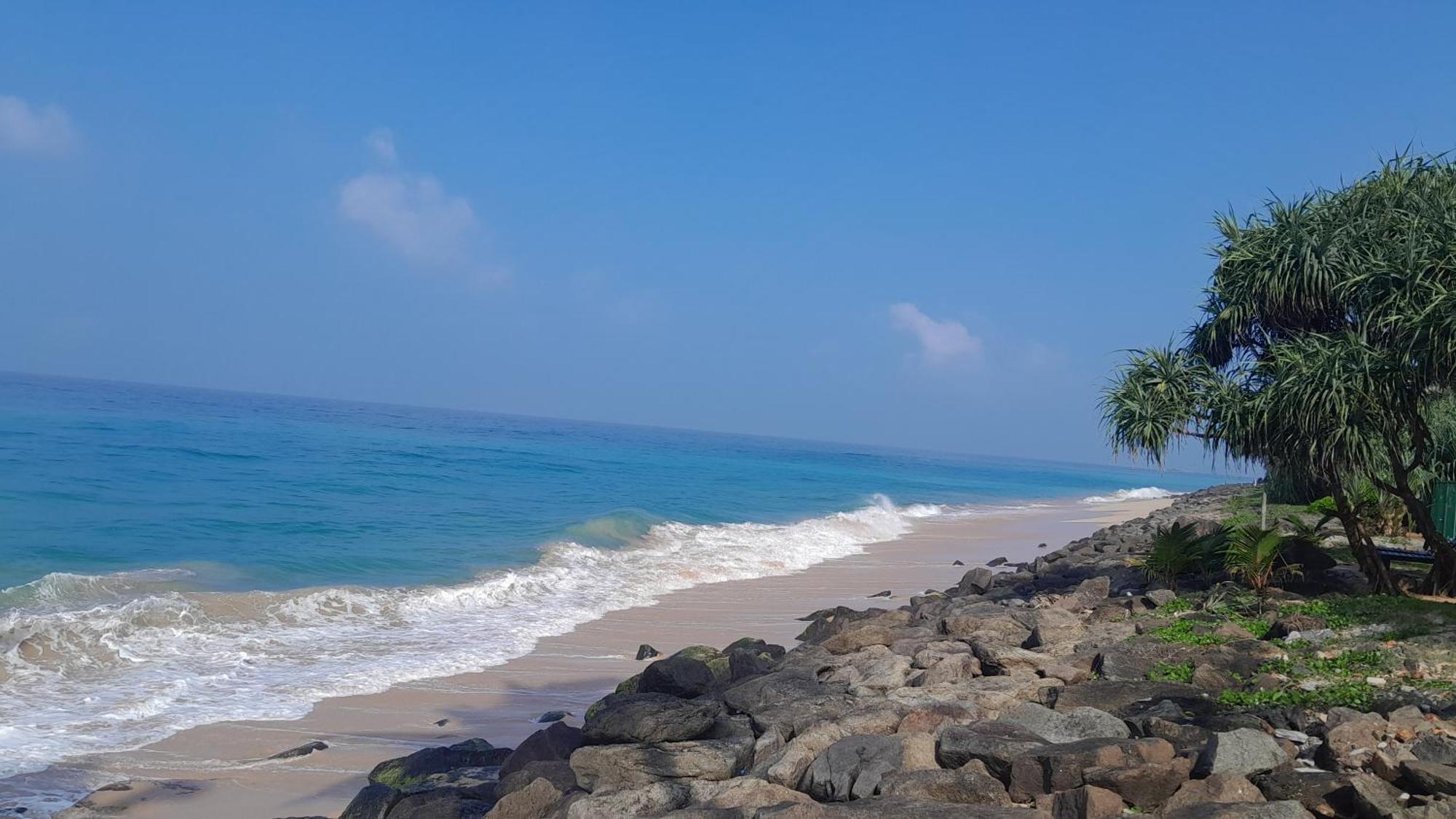 Sevenra Grand Beach Hotel أمبالانغودا المظهر الخارجي الصورة